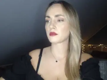 Bongacams Free Porn Cam of ScarlettXQueen