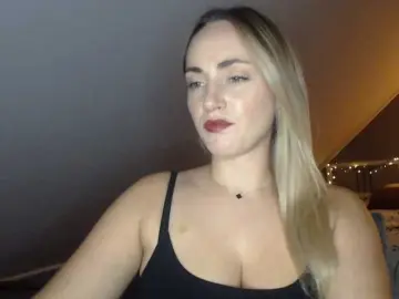 Bongacams Sex Cam of ScarlettXQueen