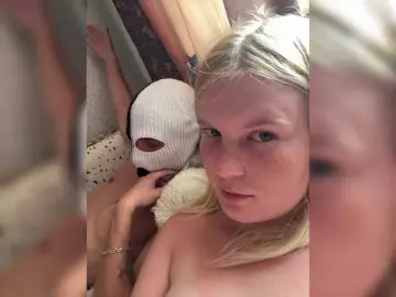 Bongacams Watch Live Sex Cams of NIKADELE