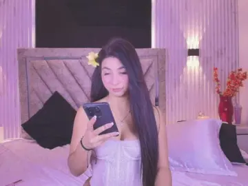 Bongacams Watch Live Sex Cams of Bella-martini