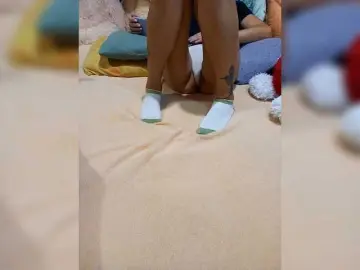 Bongacams Watch Live Sex Cams of Cottoncandy1-1