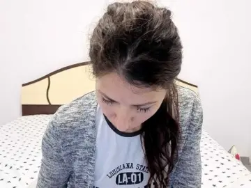 Bongacams Watch Live Sex Cams of evacrisxxxx