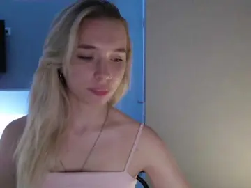 Bongacams Live Sex Cam of Emily-Hartt