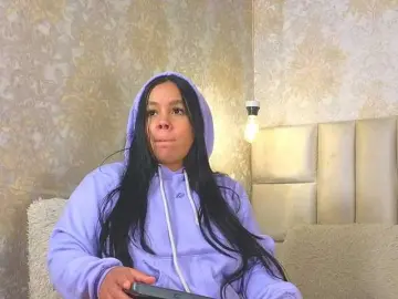 Bongacams Live Sex of emilyqueen3xx