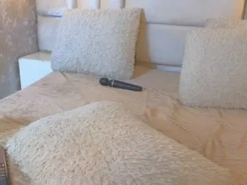 Bongacams Free Live Porn of emilyqueen3xx
