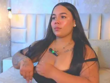 Bongacams Free Live Porn of emilyqueen3xx