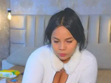 Bongacams Live Porn of emilyqueen3xx