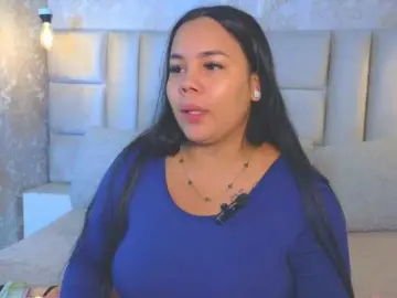 Bongacams Live Sex Cam of emilyqueen3xx
