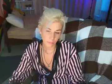 Bongacams Free Live Porn of Emilia-Wils