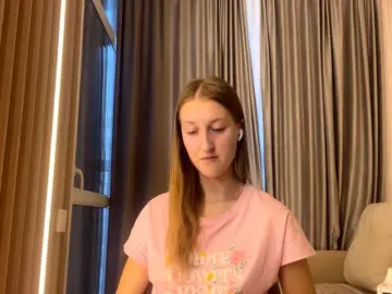 Bongacams Watch Live Sex Cams of DionneCrum