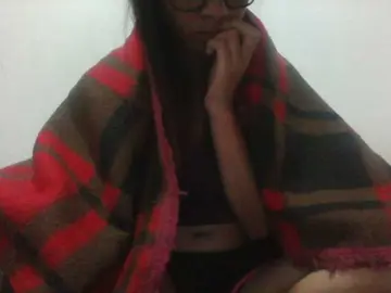 Bongacams Watch Live Sex Cams of PrettyLie