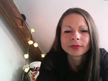 Bongacams Watch Live Sex Cams of MilfNinna