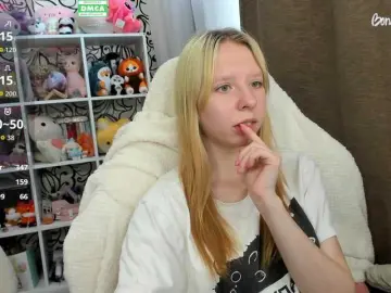 Bongacams Private Sex Chat of IamLoli