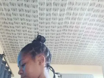 Bongacams Sex Cam of BadLilDoll
