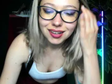 Bongacams Free Live Porn of xxHeidiLove