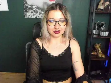 Bongacams Live Sex Cam of xxHeidiLove
