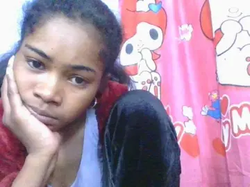 Bongacams Watch Live Sex Cams of Phaniah1a