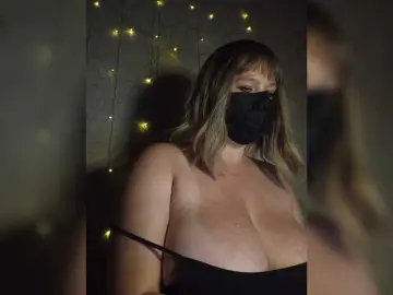 Bongacams Free Porn Cam of magiccrazy