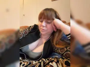 Bongacams Sex Cam of MilfaSguirt
