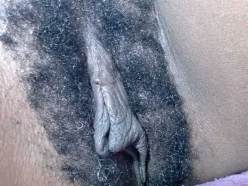 Bongacams Free Porn Cam of Skinybitchx