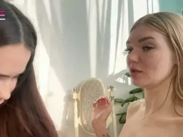 Bongacams Sex Cam of doublebubbleduo