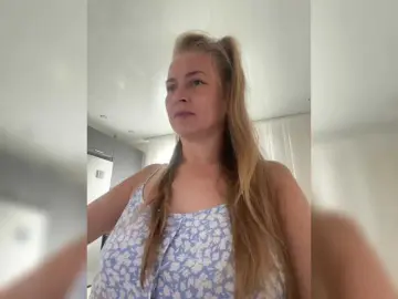 Bongacams Watch Live Sex Cams of -Jolly-