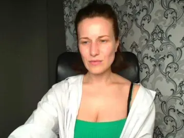 Bongacams Free Live Porn of BellaKisss1