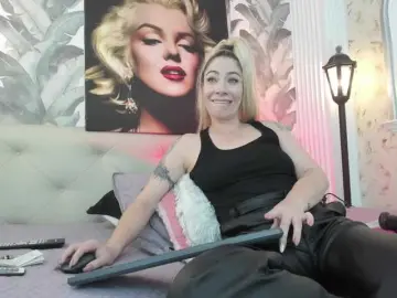 Bongacams Nude Webcam of viktoria-davis