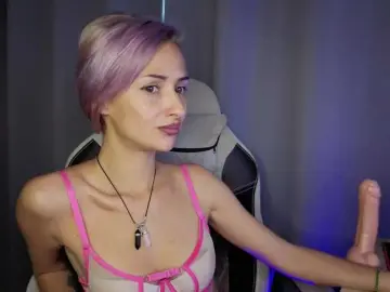 Bongacams Best Webcam of KiraWhite