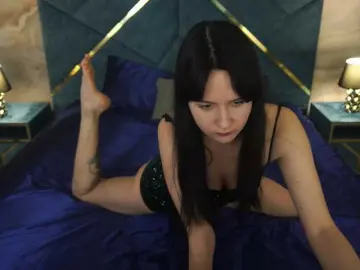 Bongacams Free Live Porn of BerryDiva