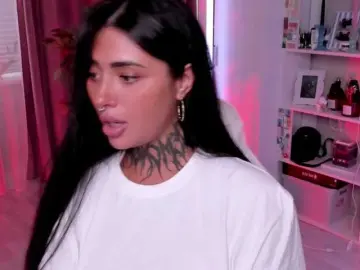 Bongacams Free Porn Cam of DarkFlame223