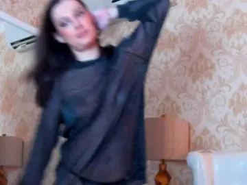 Bongacams Free Porn Cam of JuliaHuntX
