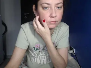 Bongacams Live Sex Cam of petitedanielle