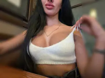 Bongacams Free Porn Cam of LuxeMia1