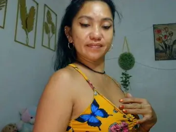 Bongacams Nude Webcam of jennahshampoo