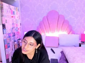 Bongacams Nude Webcam of HoneyWoods