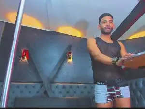 Cam4 Watch Live Sex Cams of dominic_max1