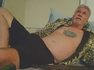 Cam4 Private Sex Chat of overmydaddbody