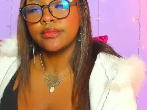 Cam4 Live Sex of AfroditMar