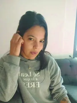 Cam4 Free Porn Cam of DarkhoneyX