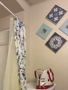 Cam4 Private Sex Chat of chxrry_b0mbz