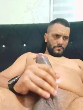 Cam4 Live Porn of MorenoCafe37