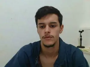 Cam4 Live Porn of GiganteOMenino