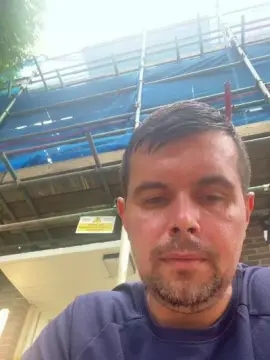 Cam4 Sex Cam of Leo_Iron