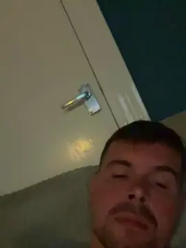 Cam4 Free Porn Cam of Leo_Iron