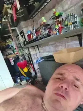 Cam4 Live Porn of chubbyissy38