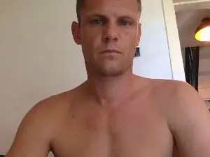 Cam4 Live Porn of Jokerandqueen