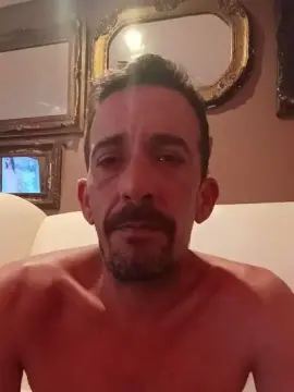 Cam4 Live Porn of Eliasm
