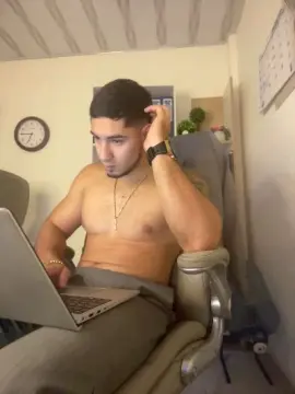 Cam4 Nude Webcam of dimitri_coleman