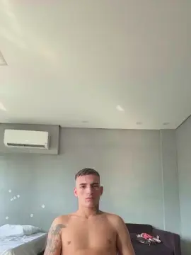 Cam4 Free Live Porn of pietrolutchero